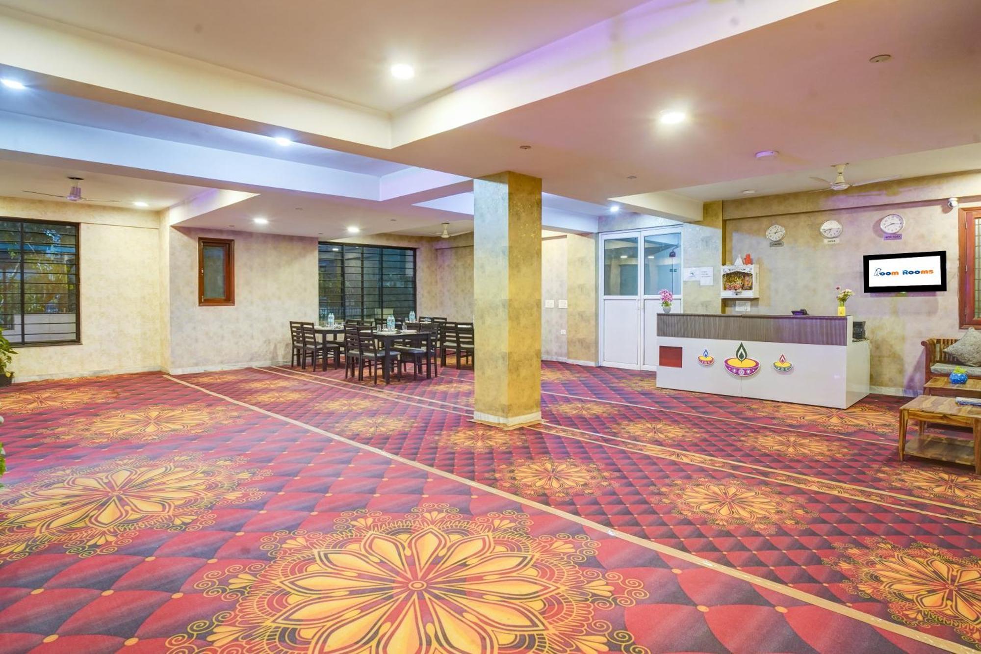 Hotel The York - Couple-Unfriendly Hotel Noida Exterior foto